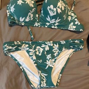 Shade & Shore 2 piece